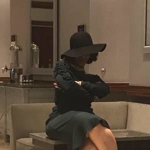 Meet your Posher, Renee